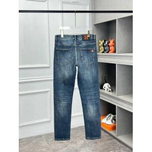 ジーンズコピー 品 販売HERMESジュアル感強めの着上品で優しい雰囲気に