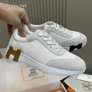 エルメスコピー 通販大人っぽさ 秋服コーデ2026年版 華やかな印象     スニーカー..