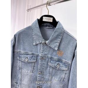夏の大人カジュアルスタイル 国内即発  人気アイテム多数HERMESコピー 商品 ブランドデニムの服.
