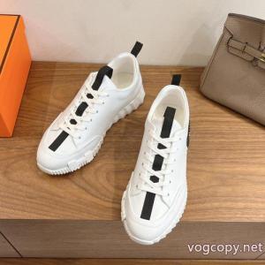 偽 ブランドスニーカーエルメス周りと差をつける 超限定即完売 華やかに演出する.