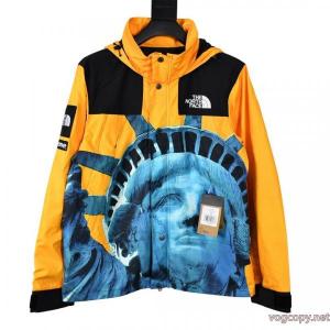 SUPREMEジャケットブランド 通販店上質な素材採用 人気新作登場 今季トレンド