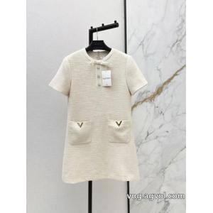 コピー ブランド 販売 ワンピースVALENTINO完売前に 2026に使えるおすすめトップス 必需品.