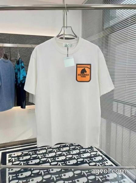 話題のブランド 2026限定新作 モードな雰囲気HERMES半袖Tシャツコピー 品 販売 3