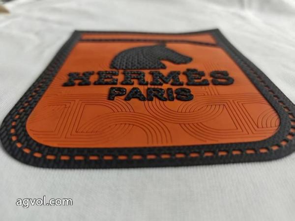 話題のブランド 2026限定新作 モードな雰囲気HERMES半袖Tシャツコピー 品 販売 1