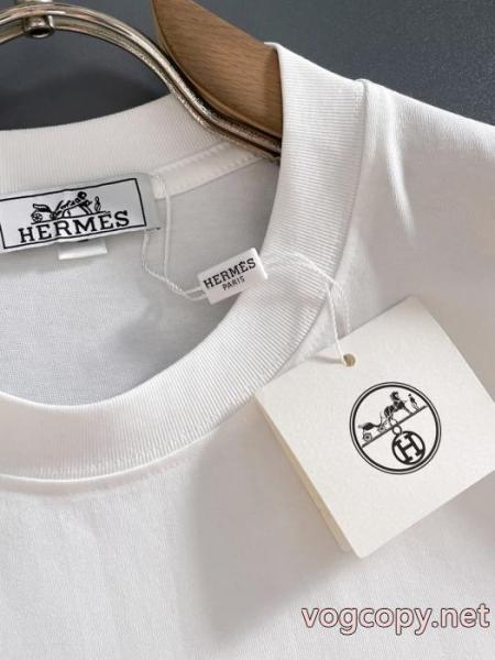 ブランド コピー半袖Tシャツ著名人も愛用した 2026着回し度高めアイテム! キュートな印象HERMES 2