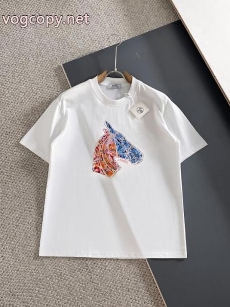 ブランド コピー半袖Tシャツ著名人も愛用した 2026着回し度高めアイテム! キュートな印象HERMES 4
