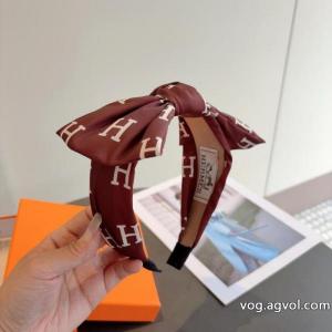 スーパー コピー ブランド 専門店雑貨小物高級感ある 秋の主役アイテム 目を引く1着エルメス..